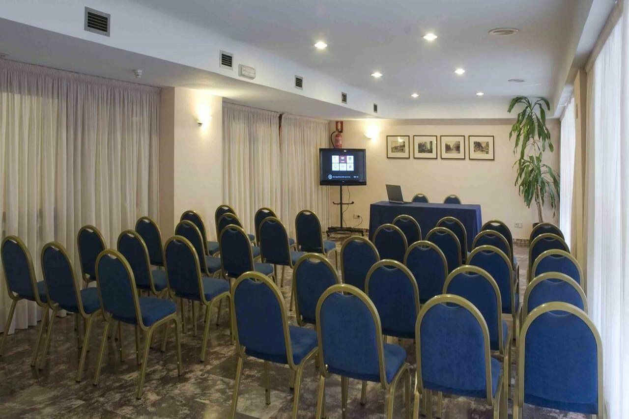 Hotel Leuka Alicante Business photo